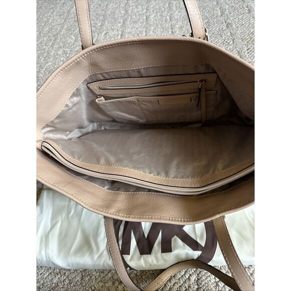 Womens Michael Kors Signature Jet Set Large Cream Purse Tote Bag travel‎ laptop - Picture 3 of 5